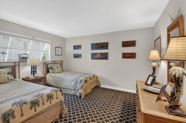 $7,500 | 30 Spanish River Drive, Ocean Ridge, FL 33435
