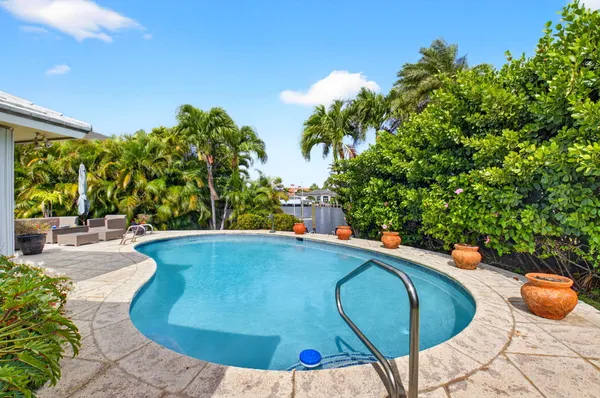 $7,500 | 30 Spanish River Drive, Ocean Ridge, FL 33435