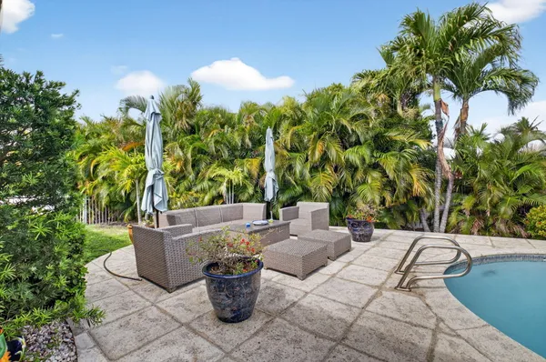 $7,500 | 30 Spanish River Drive, Ocean Ridge, FL 33435