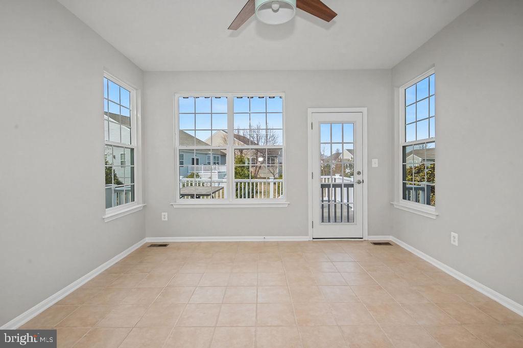137 Silver Maple Road Middletown, DE 19709 - Photo 11 of 25 Bright & Welcoming Sunroom Addition