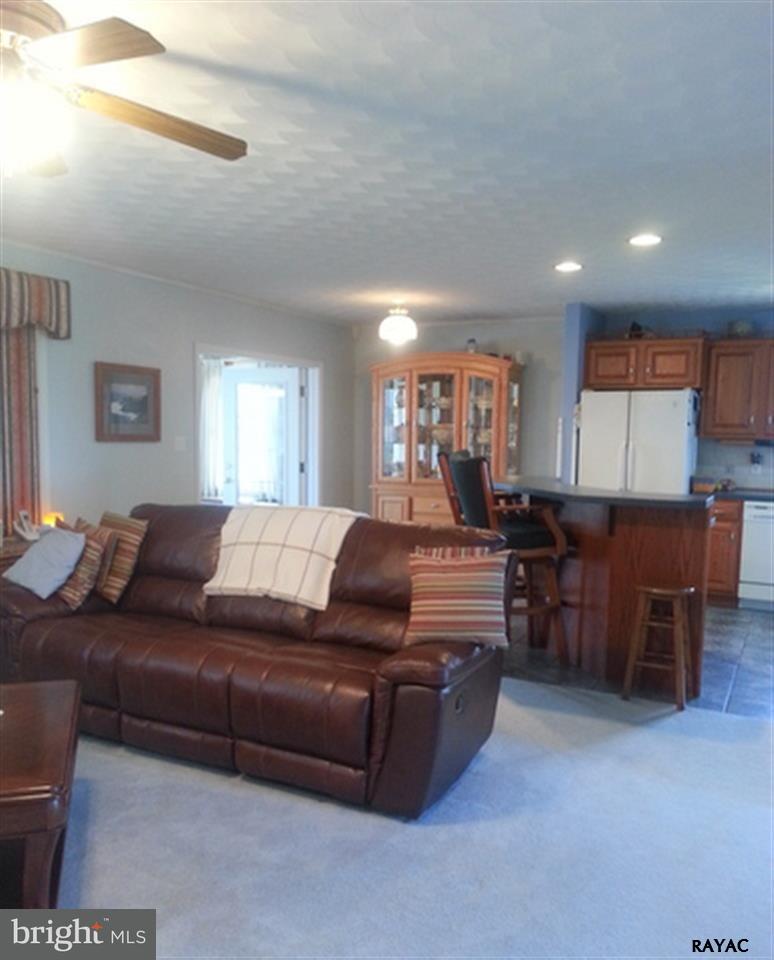 826 Rife Road East Berlin, PA 17316 - Photo 5 of 25 Gallery Image 5