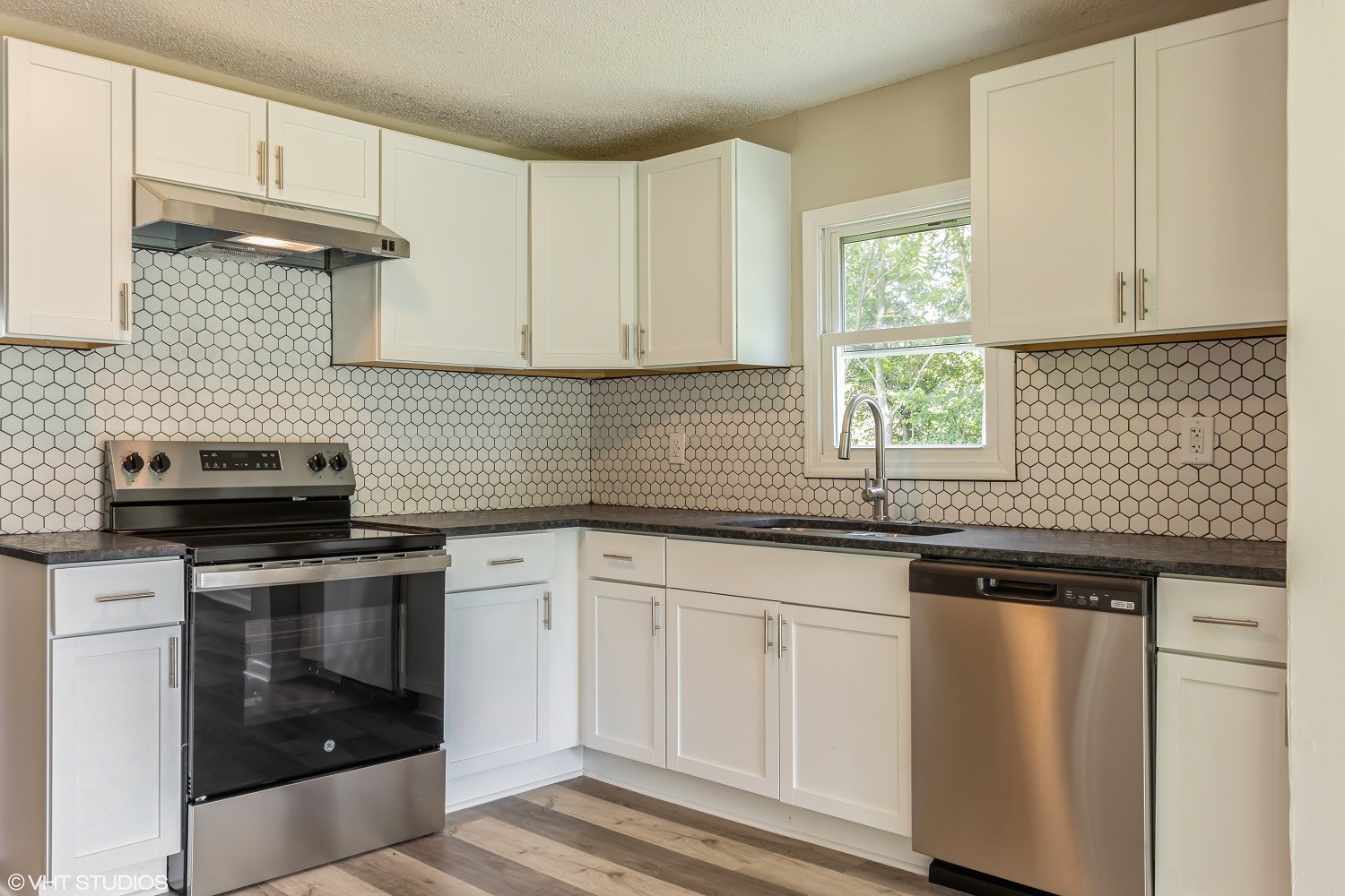 202 Jackson Street Cedar Hill, TN 37032 - Photo 6 of 14