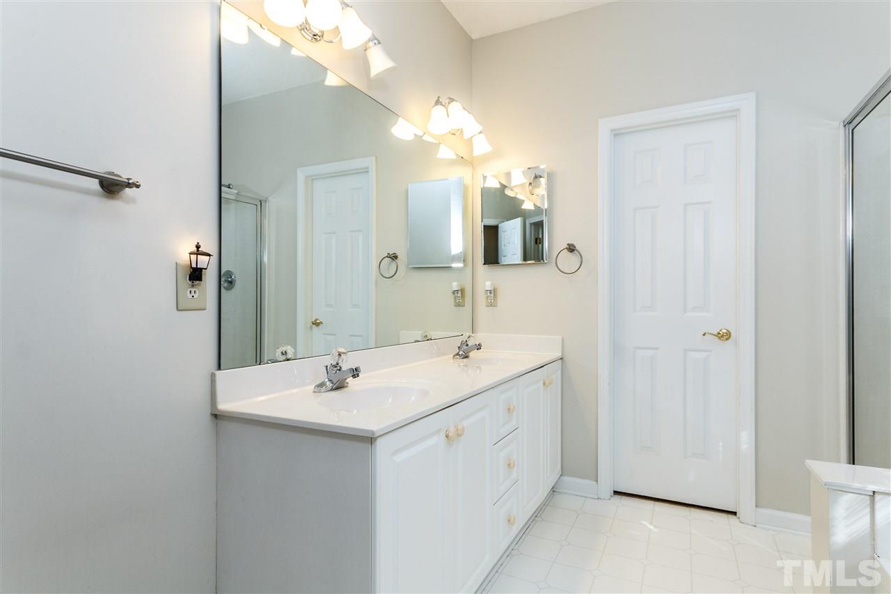 12201 Breton Lane Raleigh, NC 27613 - Photo 17 of 25 Gallery Image 17