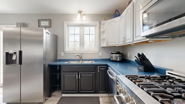 $400,000 | 25 Fairview Drive, Leeds, ME 04263