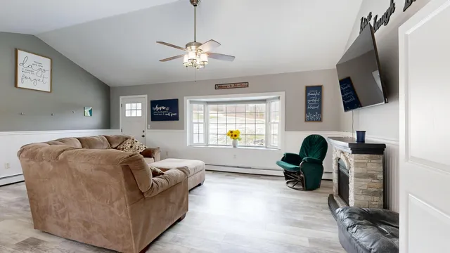 $400,000 | 25 Fairview Drive, Leeds, ME 04263