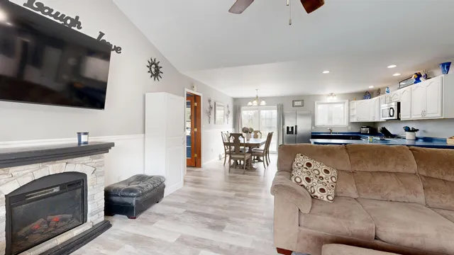 $400,000 | 25 Fairview Drive, Leeds, ME 04263