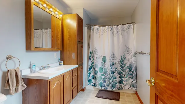 $400,000 | 25 Fairview Drive, Leeds, ME 04263