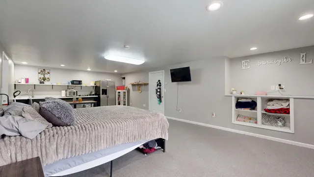 $400,000 | 25 Fairview Drive, Leeds, ME 04263