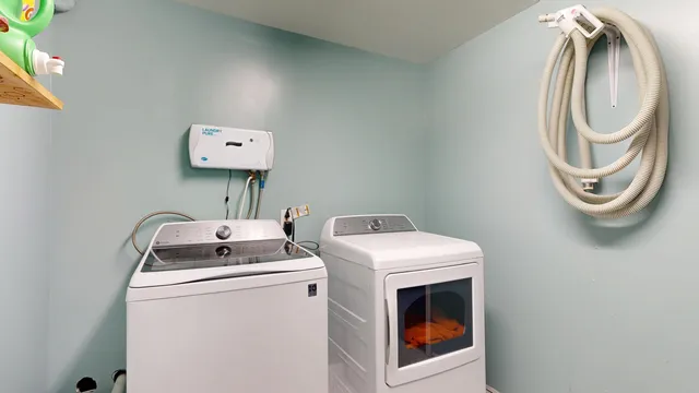 $400,000 | 25 Fairview Drive, Leeds, ME 04263