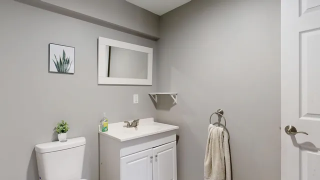 $400,000 | 25 Fairview Drive, Leeds, ME 04263