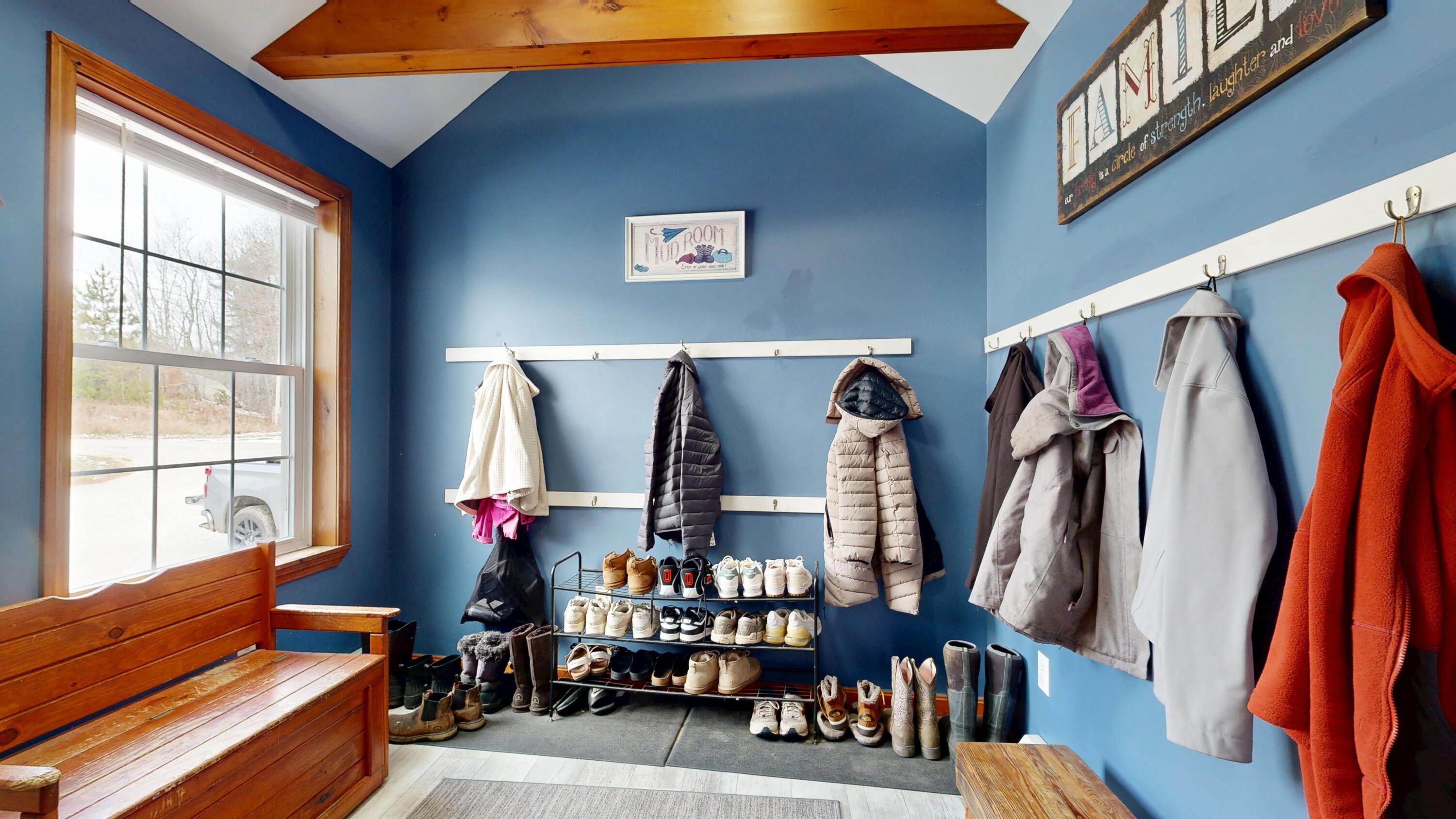 25 Fairview Drive Leeds, ME 04263 - Photo 5 of 51 25-Fairview-11172025_203314