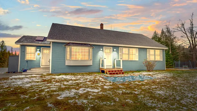 $400,000 | 25 Fairview Drive, Leeds, ME 04263