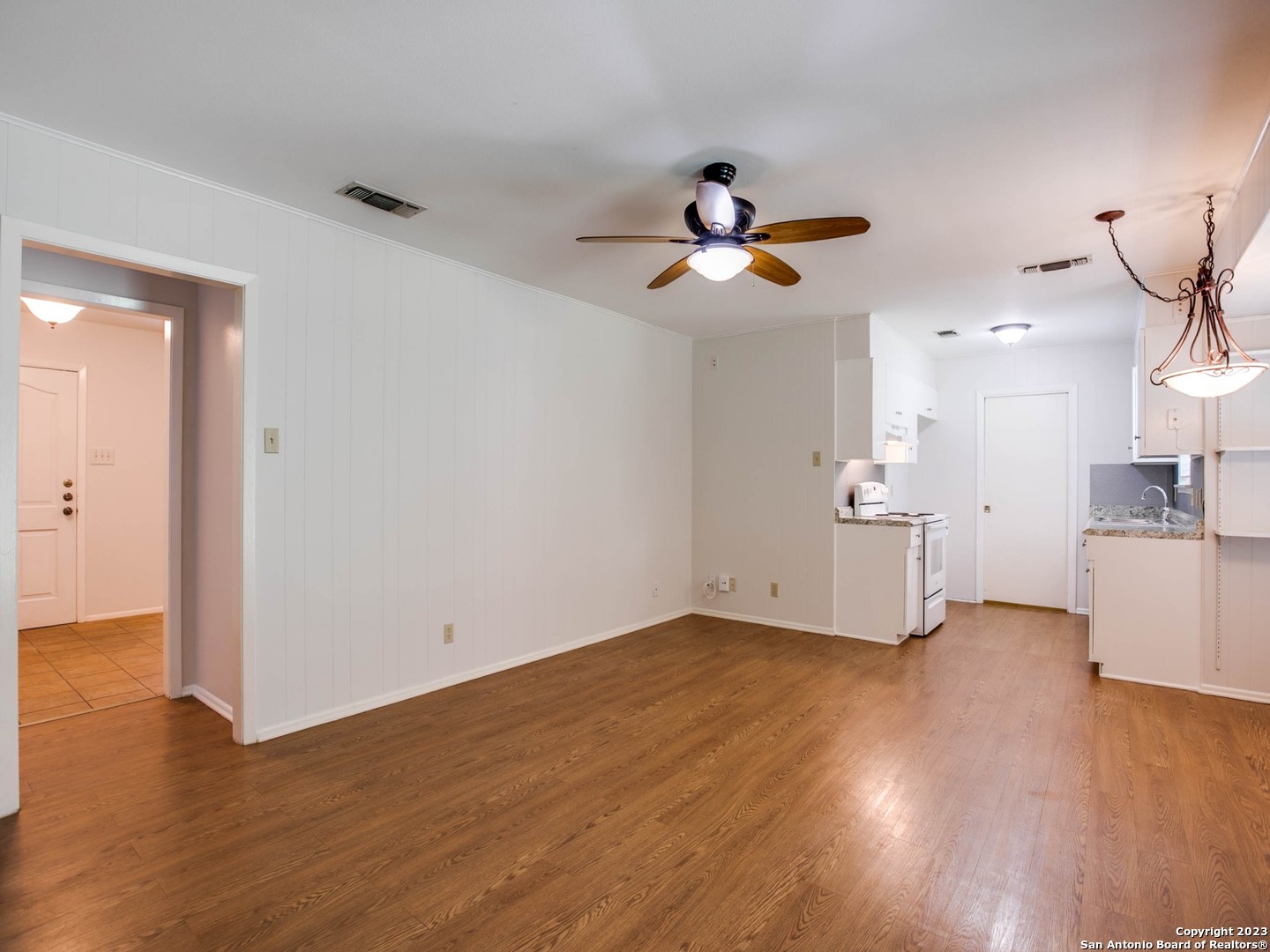 3011 Sir Phillip Drive San Antonio, TX 78209 - Photo 9 of 24