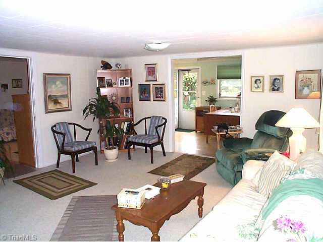 411 Aspen Road Reidsville, NC 27320 - Photo 3 of 9 Other. Living Room