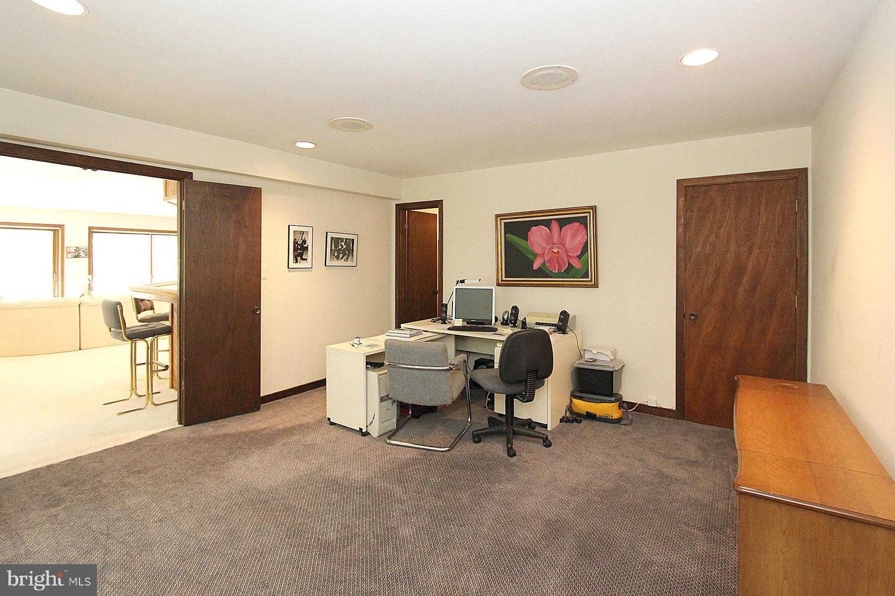 8823 Brook Road McLean, VA 22102 - Photo 19 of 30 Interior (General)