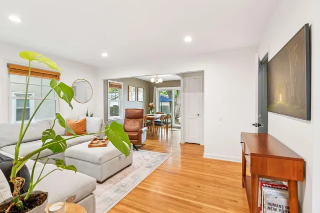 $2,995 | 3040 Hampshire Avenue South, St. Louis Park, MN 55426