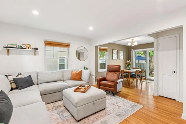 $2,995 | 3040 Hampshire Avenue South, St. Louis Park, MN 55426