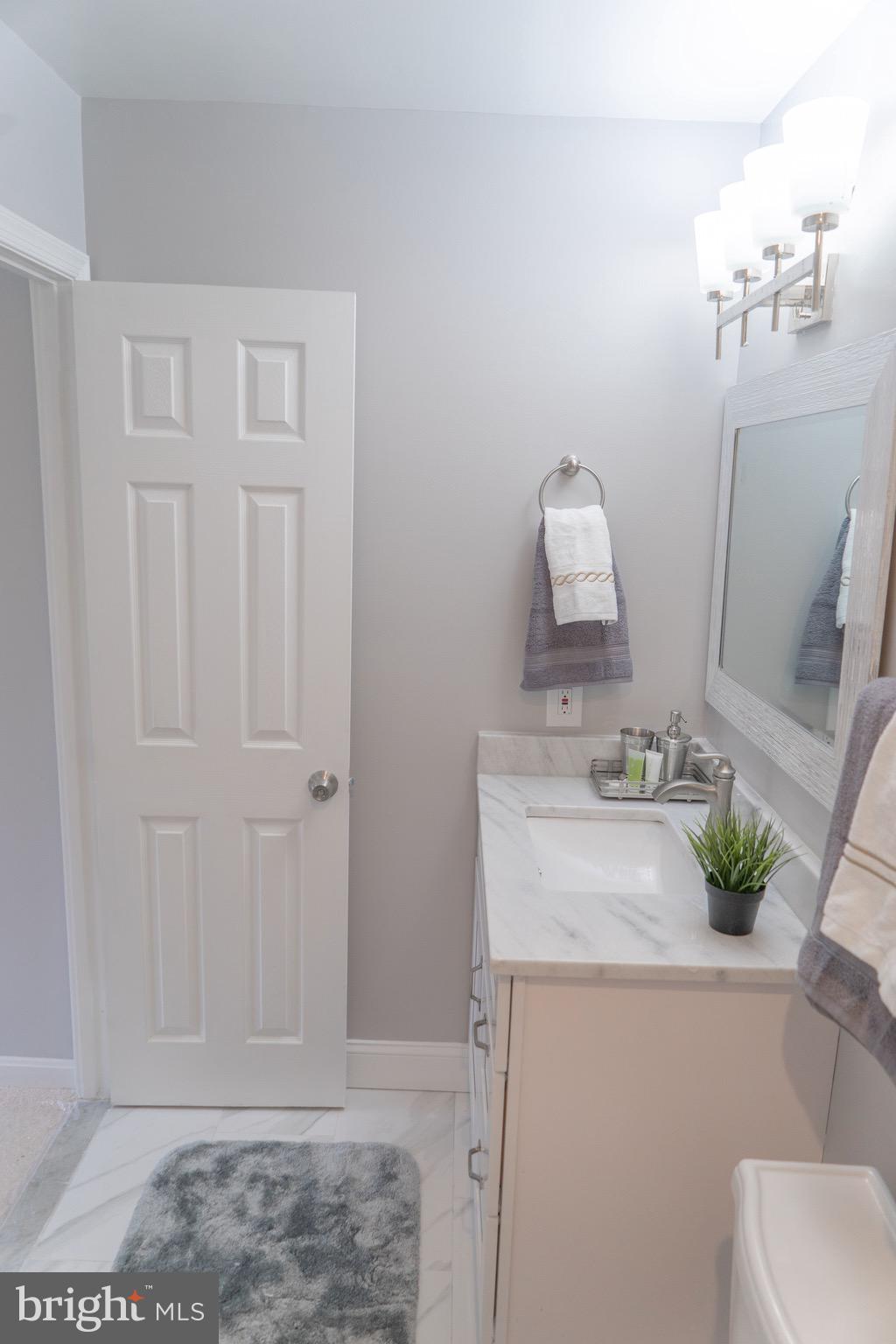 9052 Rosewall Court Springfield, VA 22152 - Photo 25 of 58 Gallery Image 25