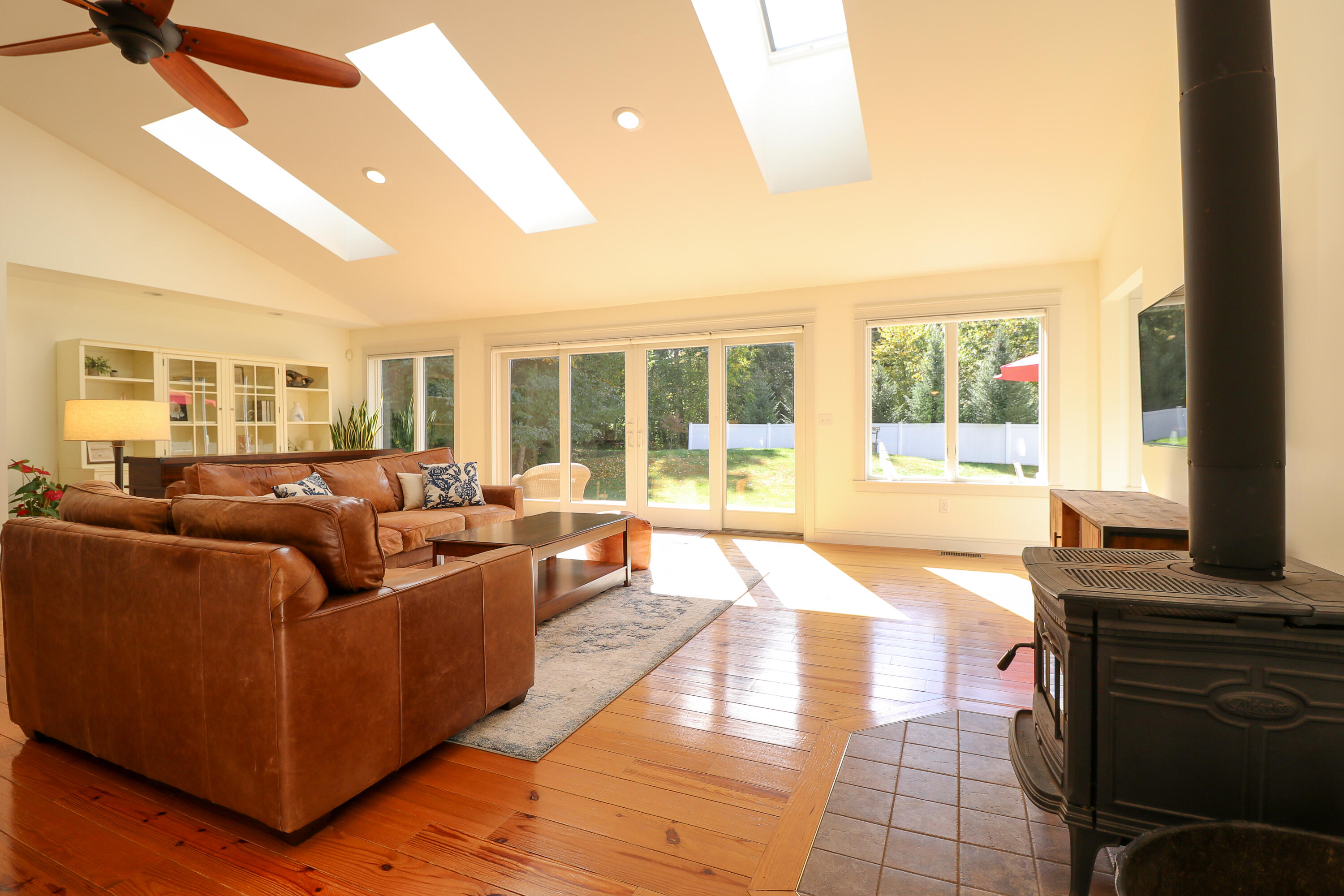 21 Adams Lane Ogunquit, ME 03907 - Photo 22 of 71 21AdamsLaneListingPhotos (54 of 78)