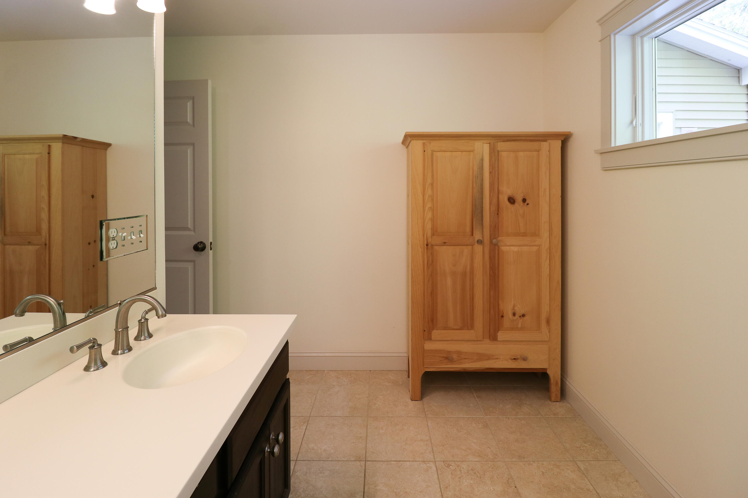 21 Adams Lane Ogunquit, ME 03907 - Photo 33 of 71 21AdamsLaneListingPhotos (18 of 78)