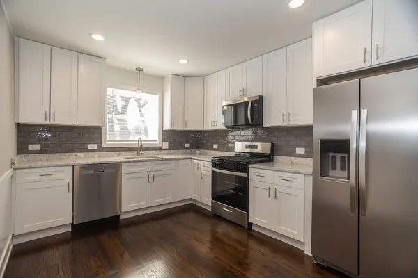 $344,900 | 9156 South Colfax Avenue, Chicago, IL 60617