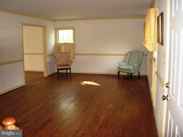 562 Plainview Road Kinsale, VA 22488 - Photo 2 of 30 Living Room