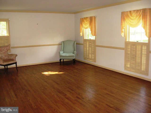 562 Plainview Road Kinsale, VA 22488 - Photo 3 of 30 Living Room