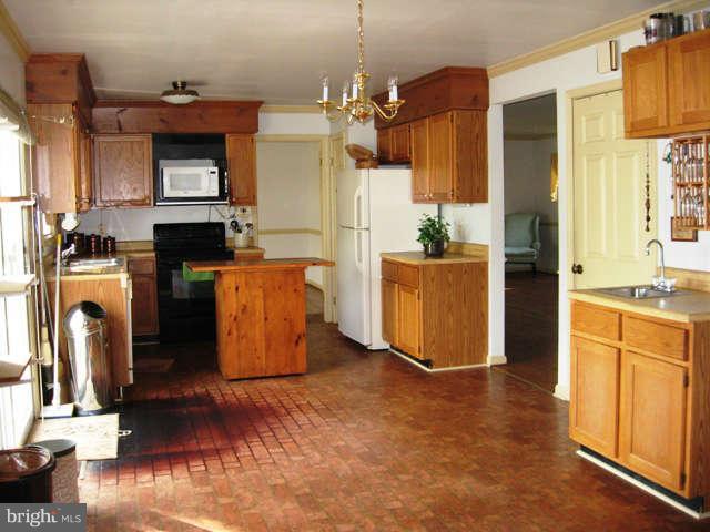 562 Plainview Road Kinsale, VA 22488 - Photo 7 of 30 Kitchen