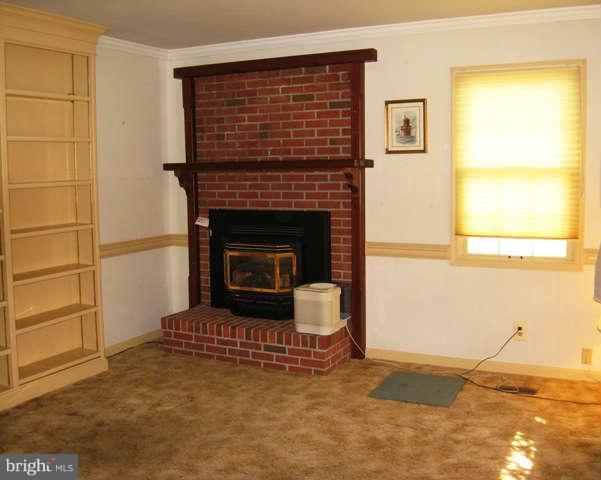 562 Plainview Road Kinsale, VA 22488 - Photo 9 of 30 Family Room