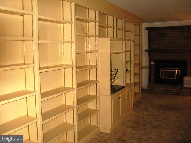 562 Plainview Road Kinsale, VA 22488 - Photo 10 of 30 Family Room
