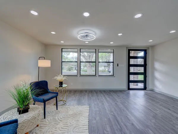 $529,900 | 1513 Cloverleaf Drive, Austin, TX 78723