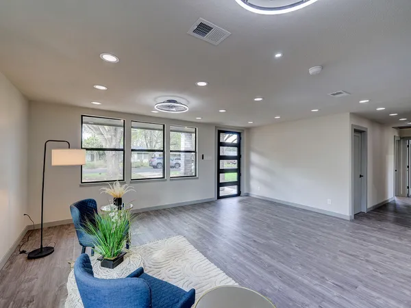 $529,900 | 1513 Cloverleaf Drive, Austin, TX 78723