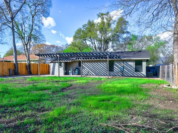 $529,900 | 1513 Cloverleaf Drive, Austin, TX 78723