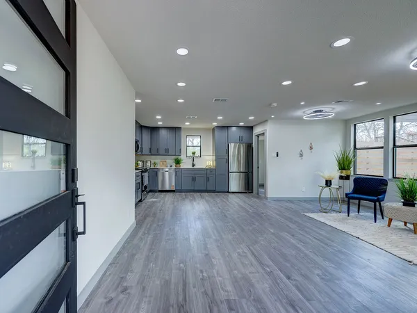 $529,900 | 1513 Cloverleaf Drive, Austin, TX 78723