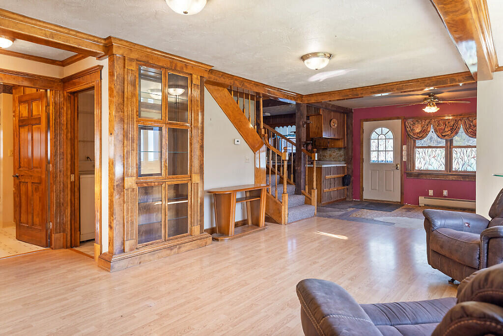 843 East Benton Road Benton, ME 04901 - Photo 13 of 100 Living room
