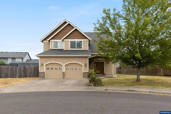 $425,000 | 886 7th Street, Harrisburg, OR 97446
