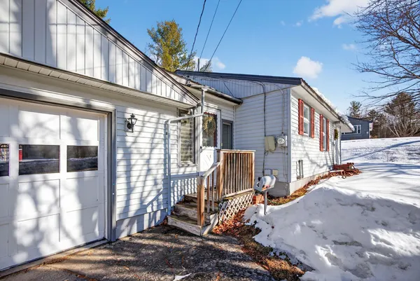 $310,000 | 4 Thurlow Avenue, Paris, ME 04281