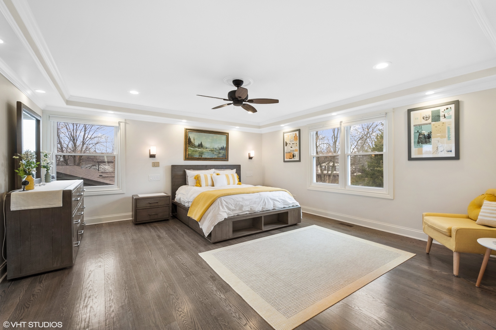 4100 Chester Drive Glenview, IL 60026 - Photo 17 of 34 a bed room with a bed and a couch