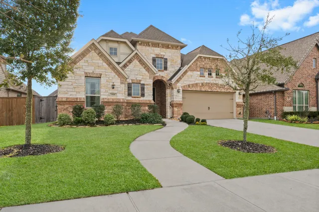 $444,000 | 3326 Dovetail Hollow Lane, Houston, TX 77365