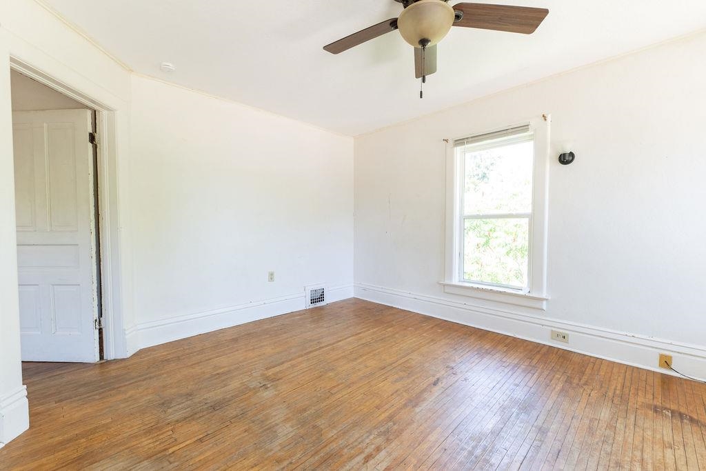 825 Frederick Street Oshkosh, WI 54901 - Photo 29 of 48