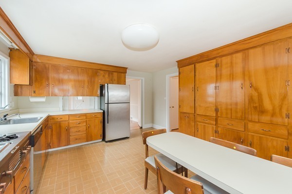 20 Cranston Road Winchester, MA 01890 - Photo 13 of 29