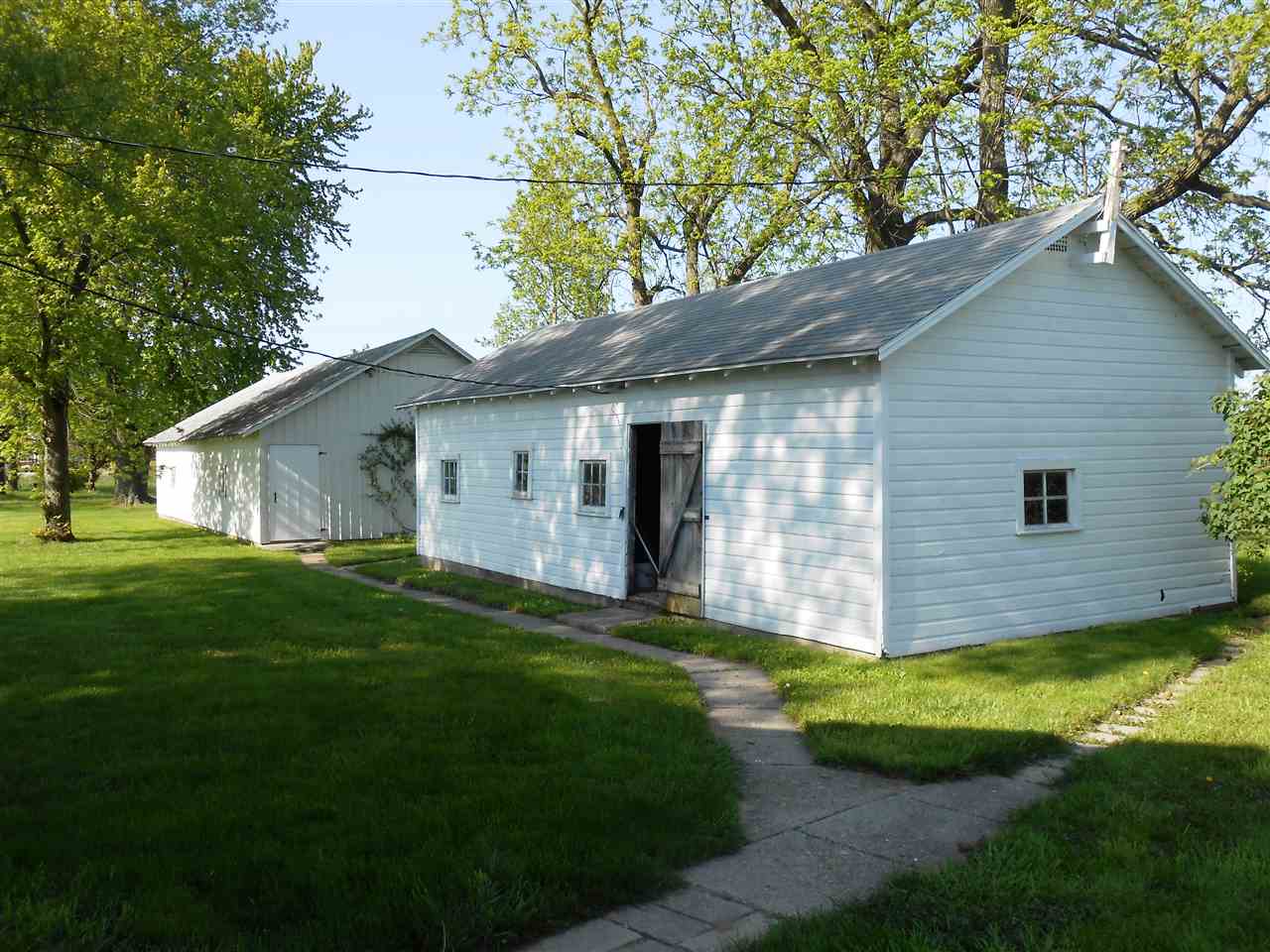 8233 Hartzell Road Fort Wayne, IN 46816 - Photo 22 of 33