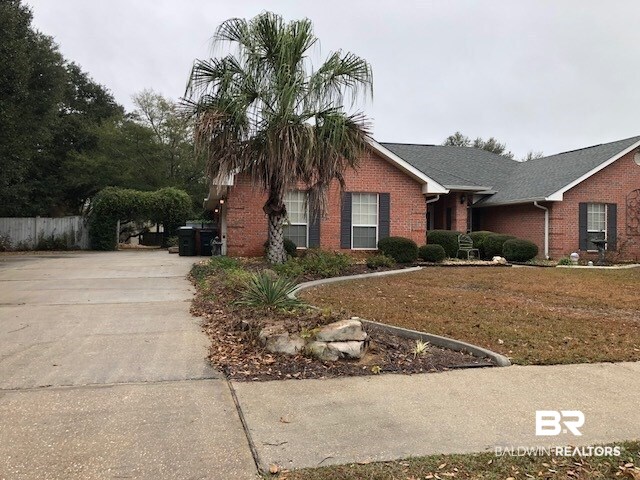 12990 Hunters Chase Foley, AL 36535 - Photo 2 of 21