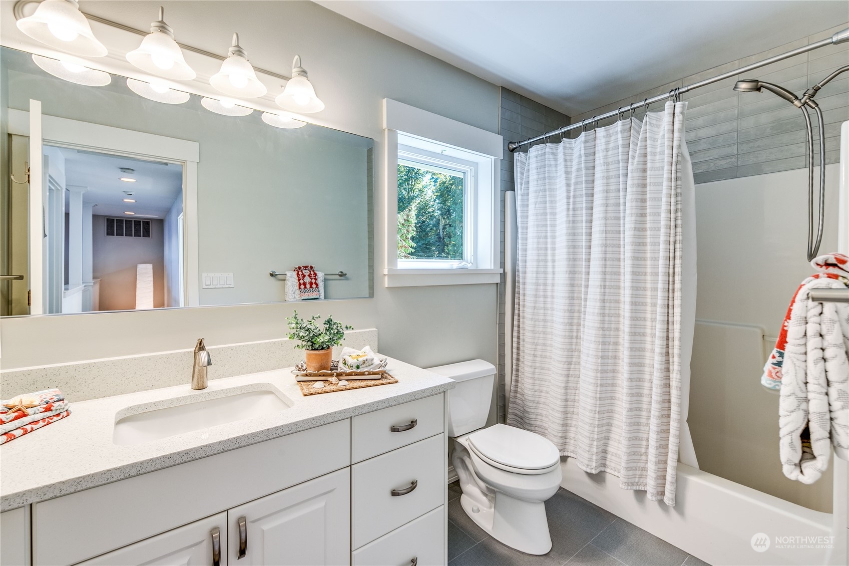 34832 Pilot Point Road Northeast Kingston, WA 98346 - Photo 31 of 40 Gallery Image 31