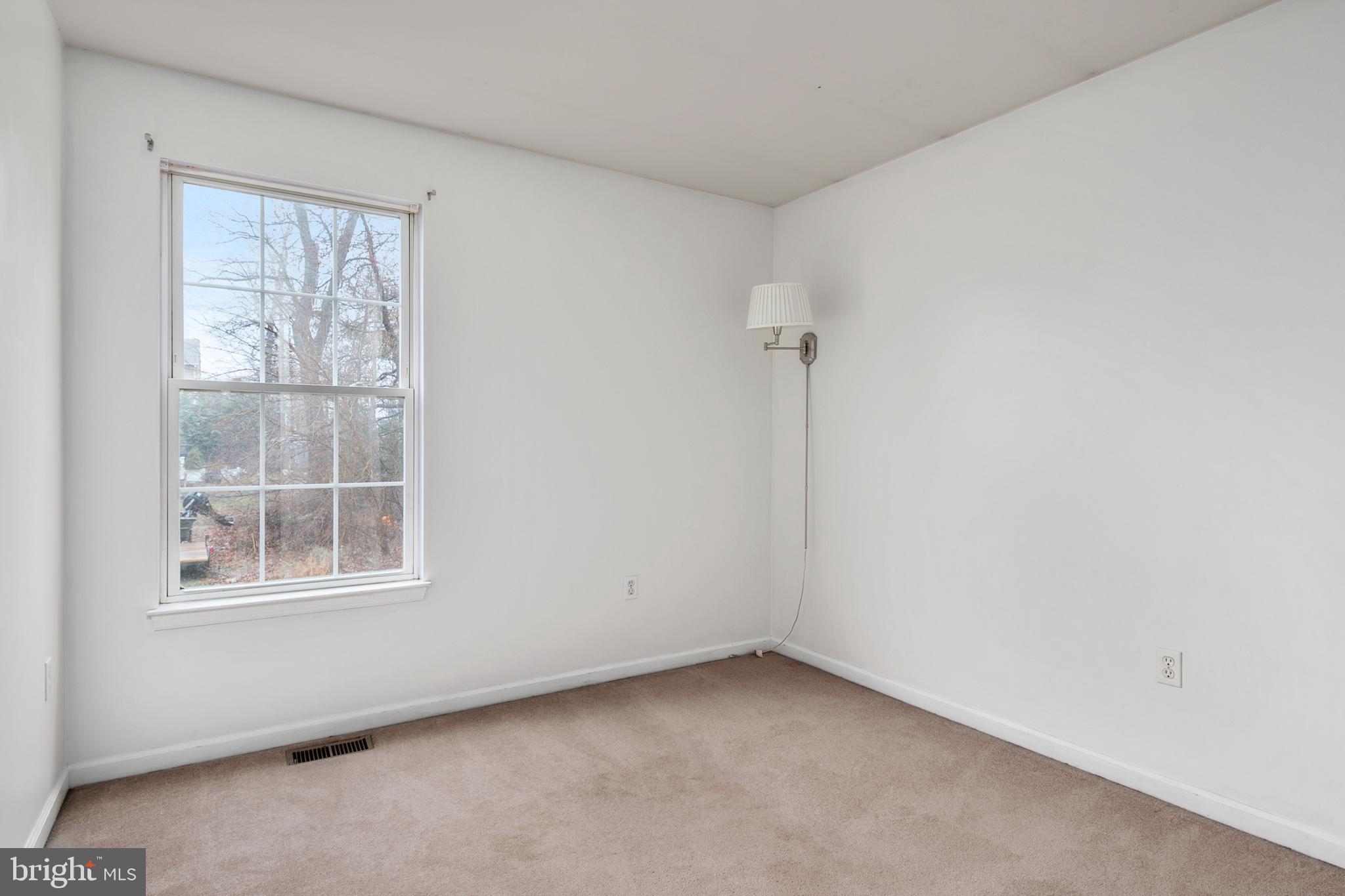 971 11th Street Pasadena, MD 21122 - Photo 13 of 39