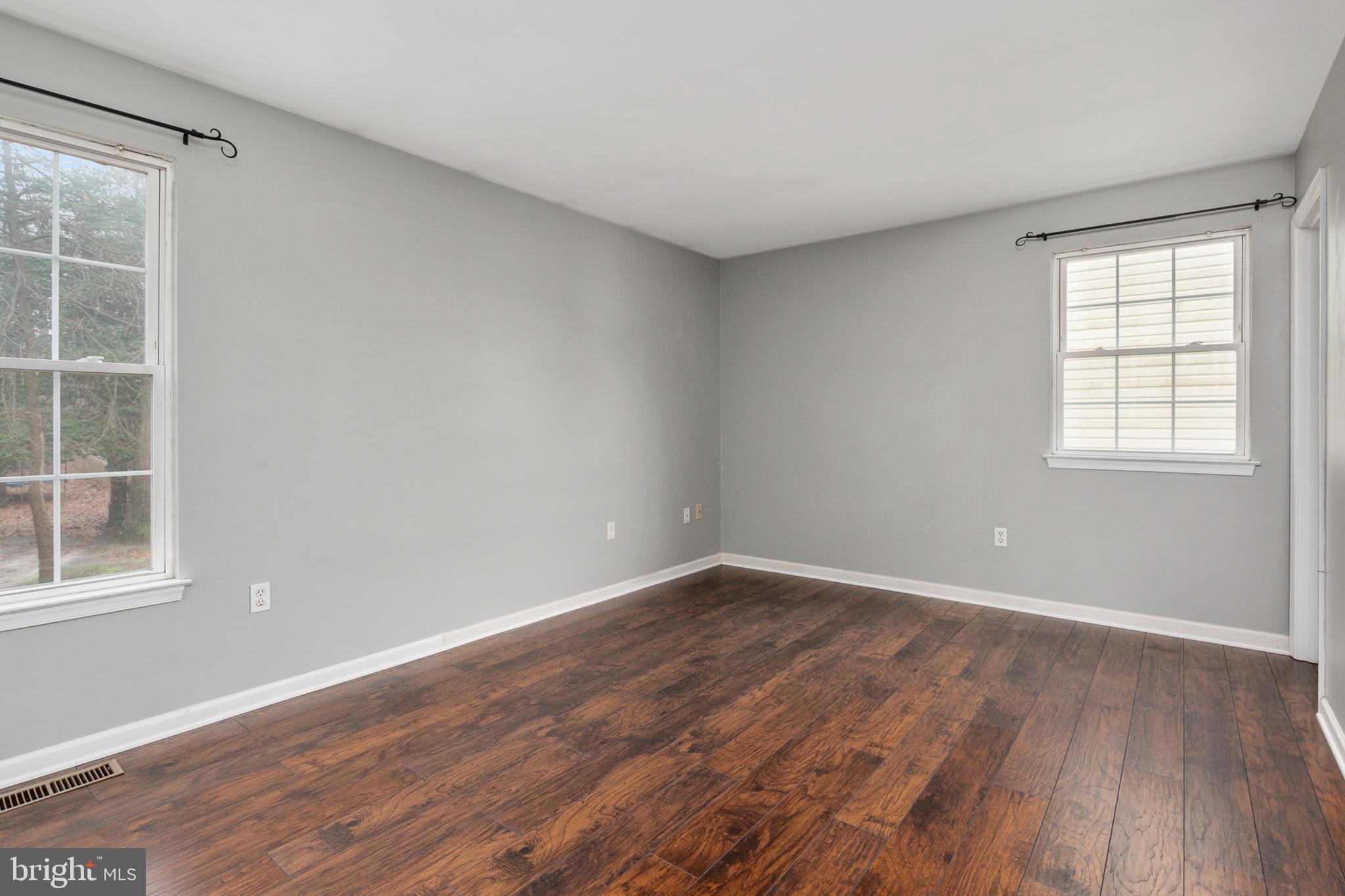 971 11th Street Pasadena, MD 21122 - Photo 15 of 39