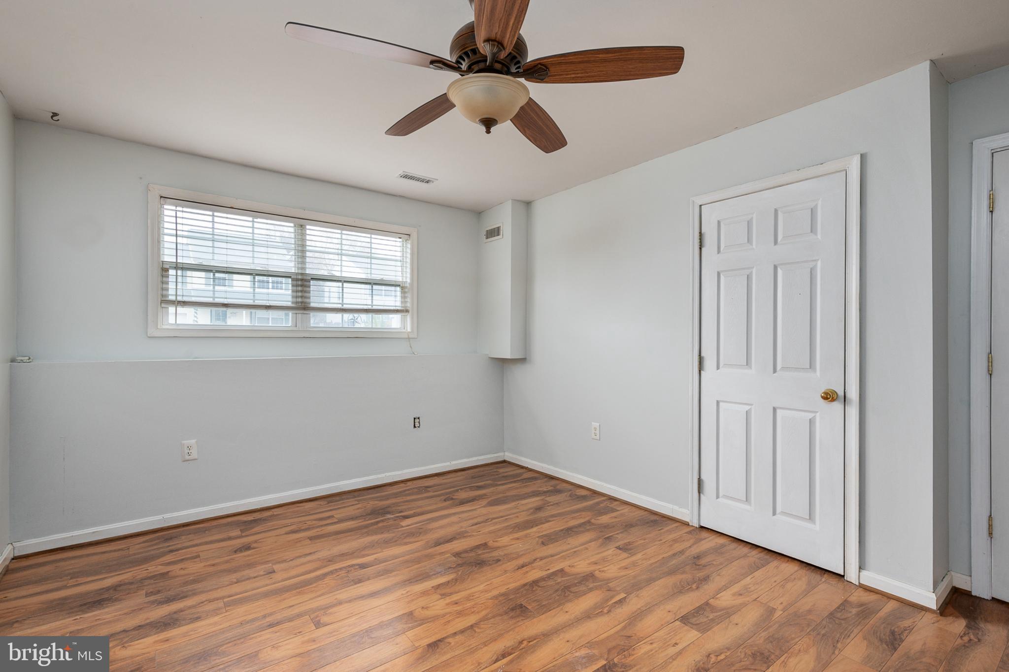 971 11th Street Pasadena, MD 21122 - Photo 22 of 39