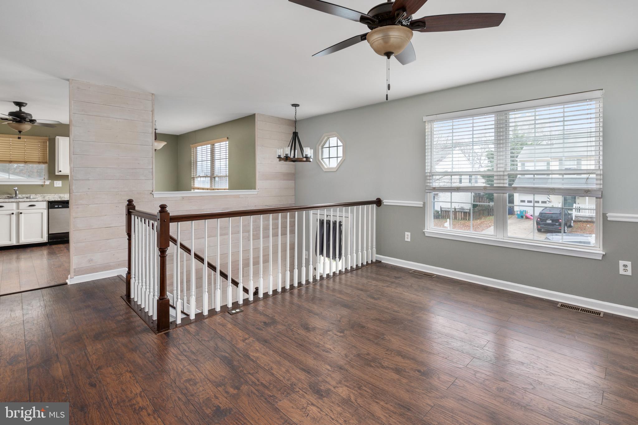 971 11th Street Pasadena, MD 21122 - Photo 5 of 39