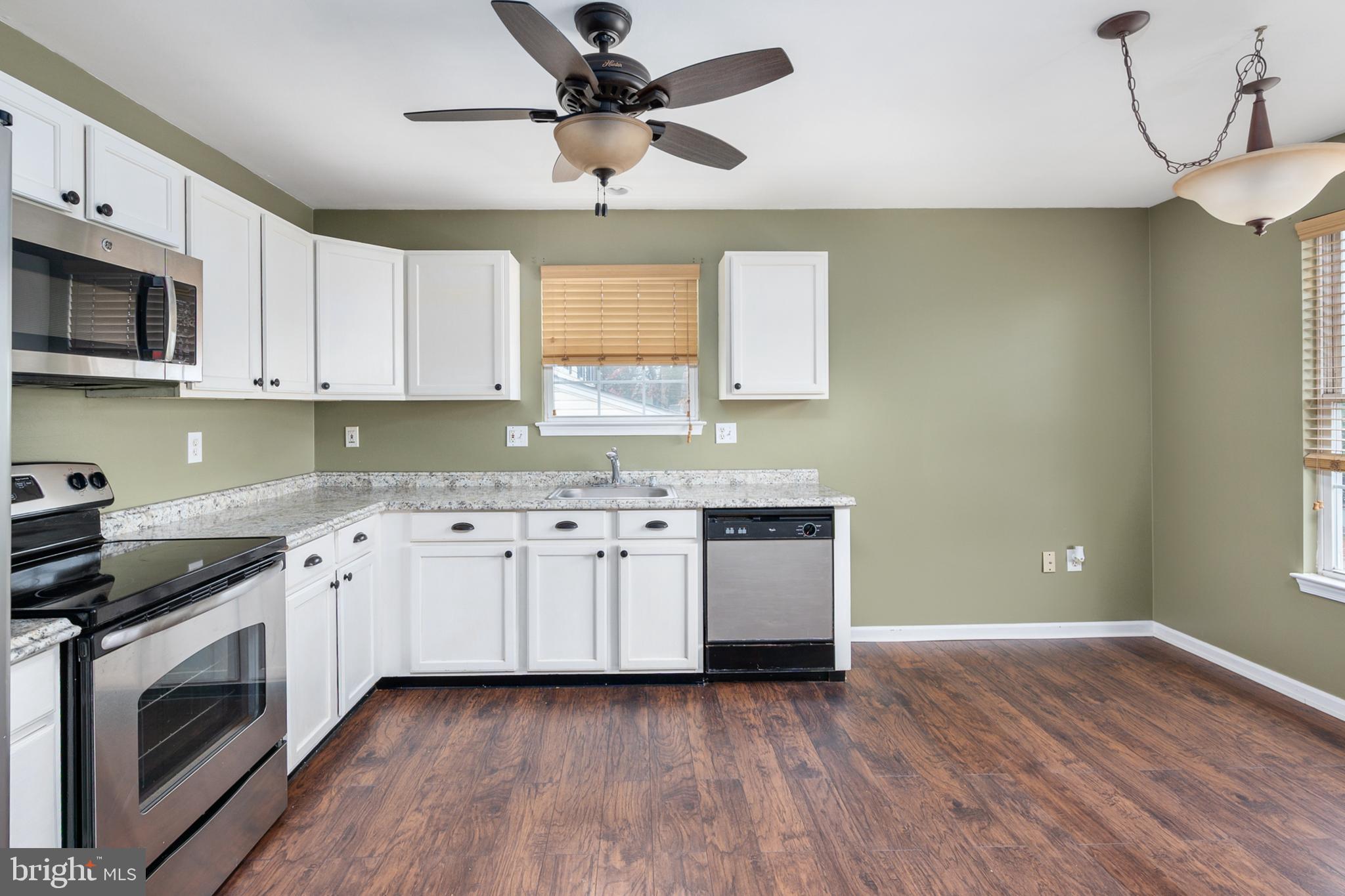 971 11th Street Pasadena, MD 21122 - Photo 9 of 39