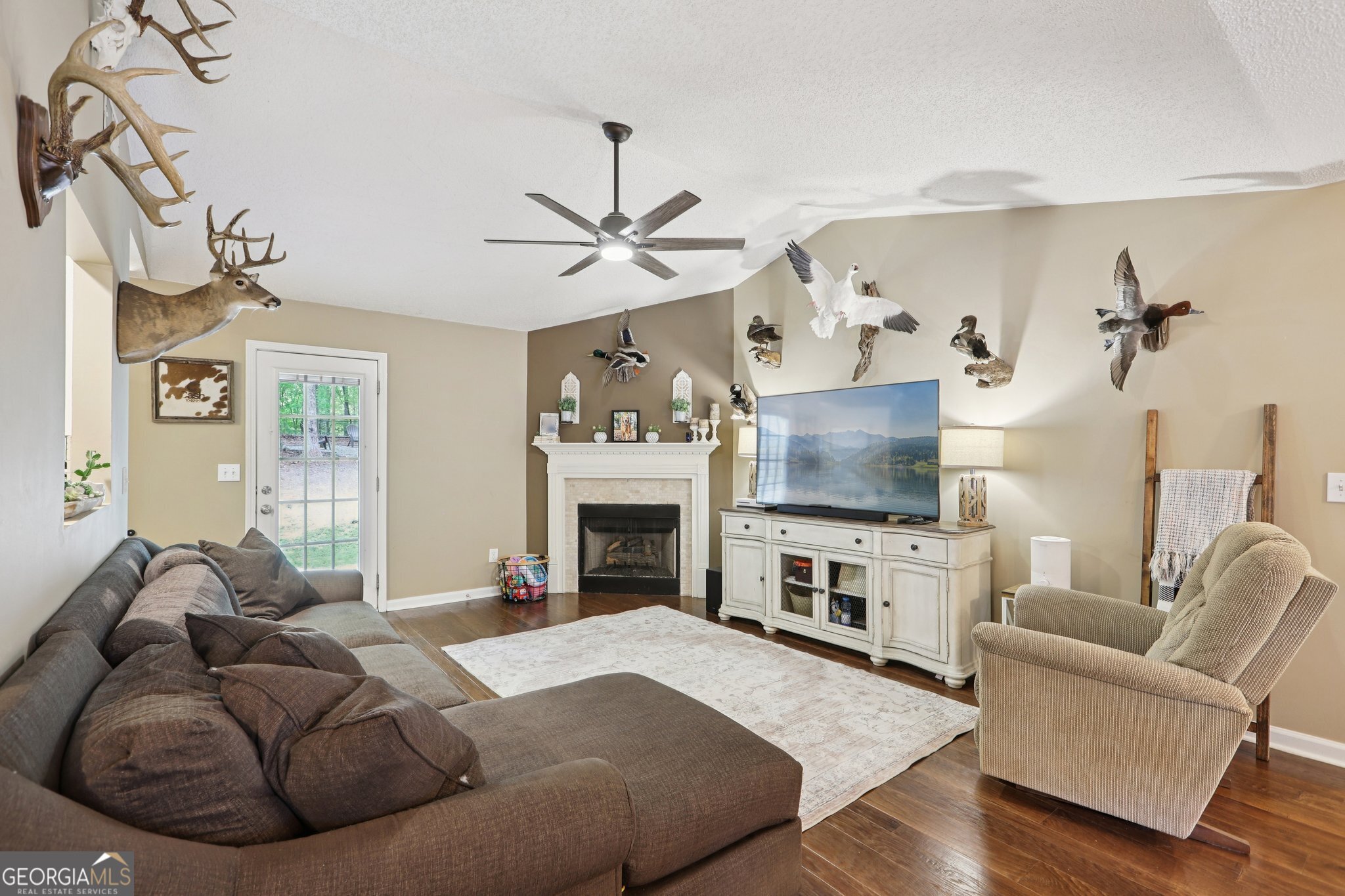 271 Pete Davis Road Newnan, GA 30263 - Photo 7 of 46